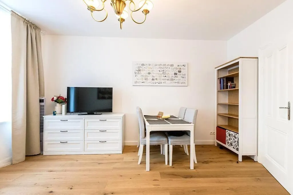 Anna Maria Apartments Near To Citycenter contacts